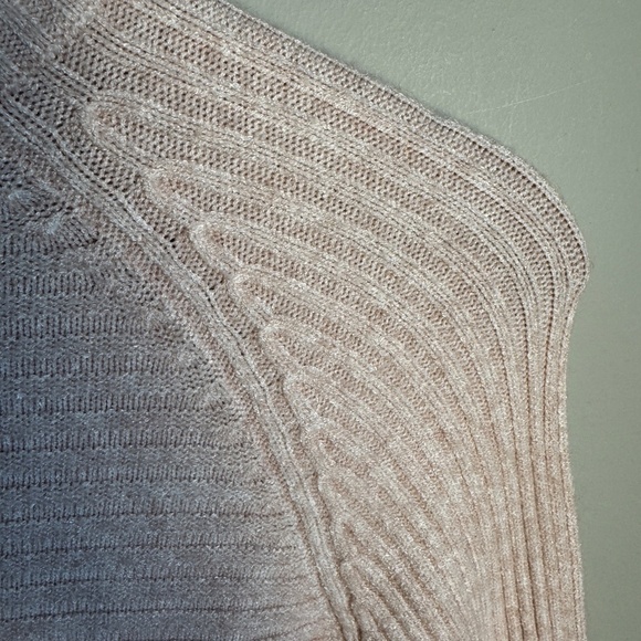 Melanie Lyne Long Sleeve Ribbed Bell Cuff Sweater Light Salmon Size Small Pearls - Picture 6 of 16